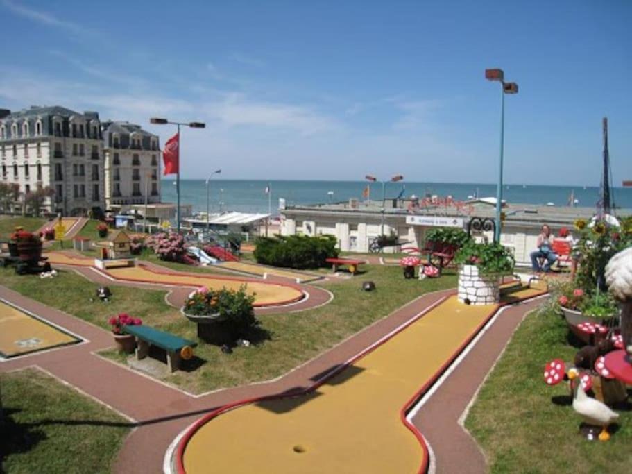 Appartement Duplex Cosy Au Calme A 50M De La Plage Houlgate Esterno foto